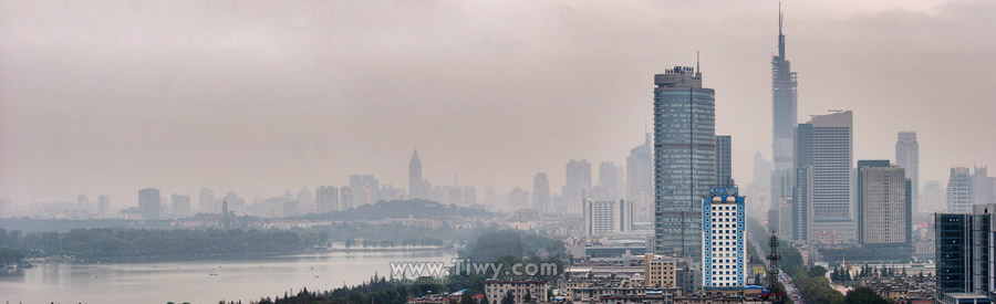 Nanjing en una densa niebla