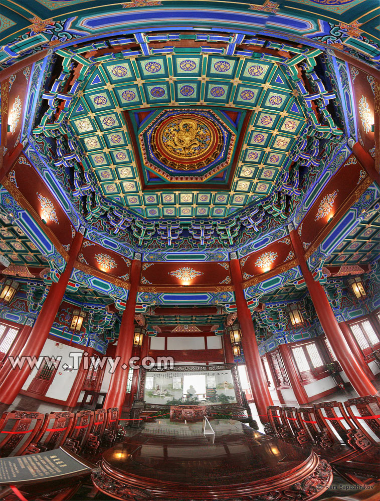 Ceiling in the tower Yuejiang