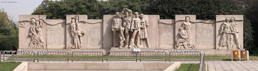 Memorial to the fallen heroes of revolution