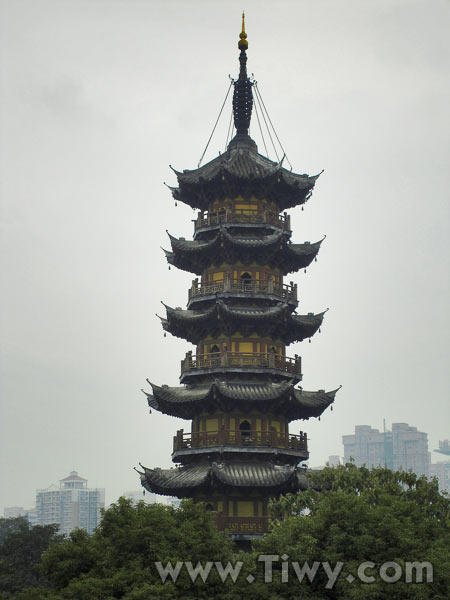Longhua pagoda