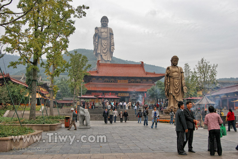 The Grand Buddha at Ling Shan