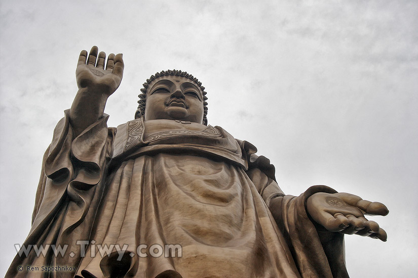 The Grand Buddha at Ling Shan