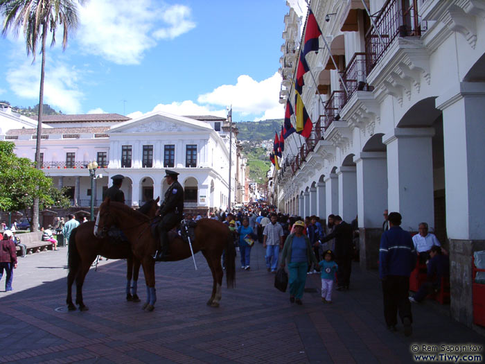 Plaza de la Independencia y el Palacio de Gobierno