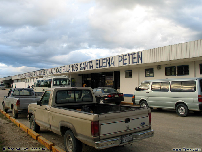 Aeropuerto «General Anacleto Maza Castellanos»