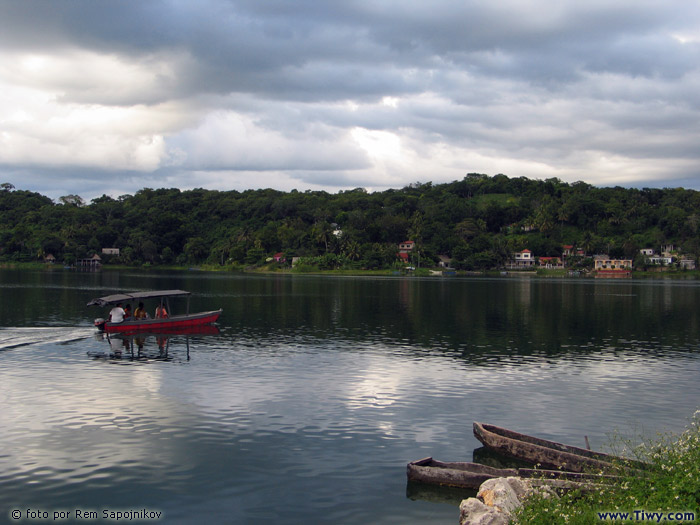 Lake Peten Itza