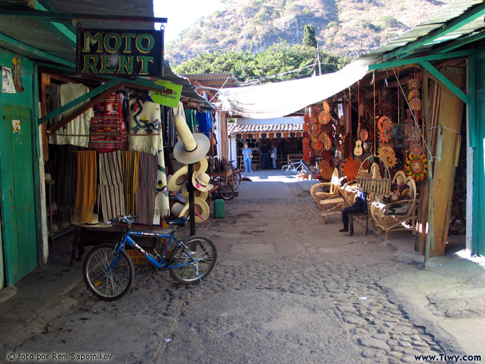 Souvenirs exoticos te persiguen a ti en Pana