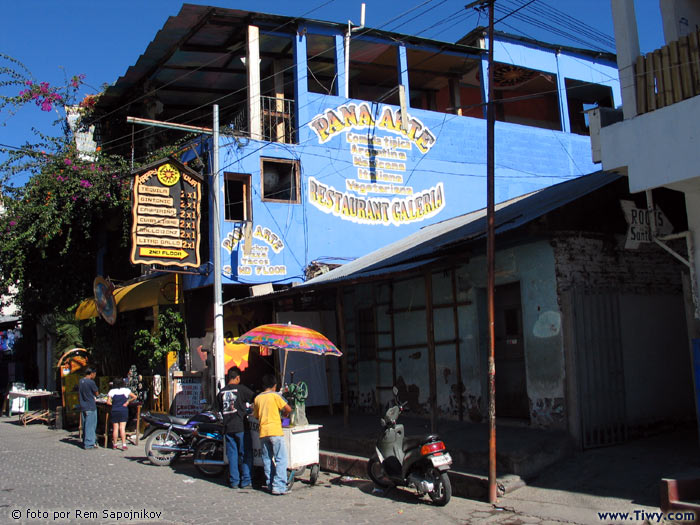 Noon in the Panajachel. It is hot. Very hot.