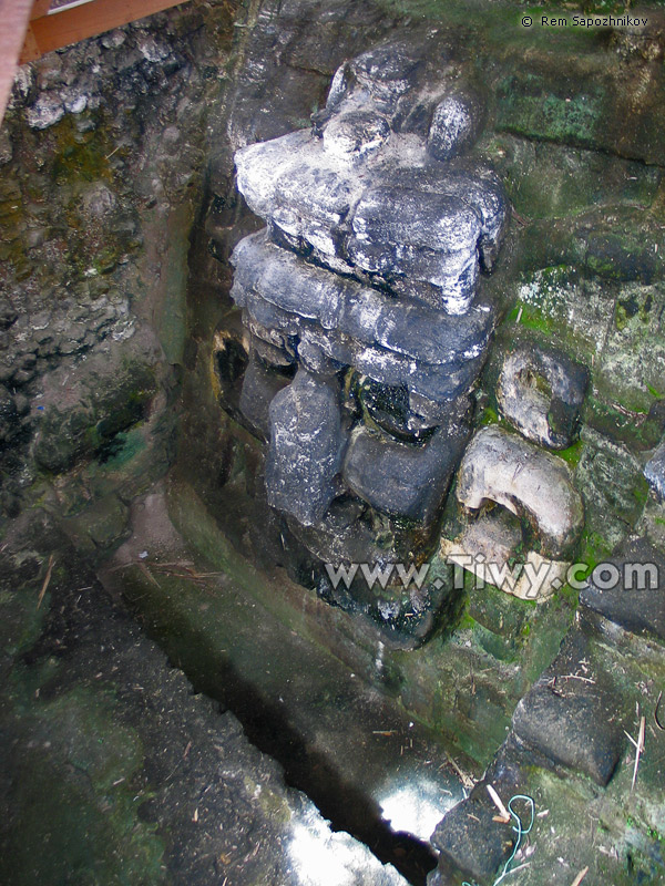 La mascara de piedra (Rostro Fuente)