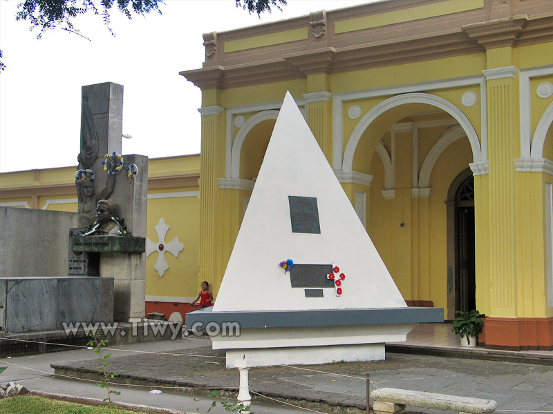 Grave of Jacobo Arbenz