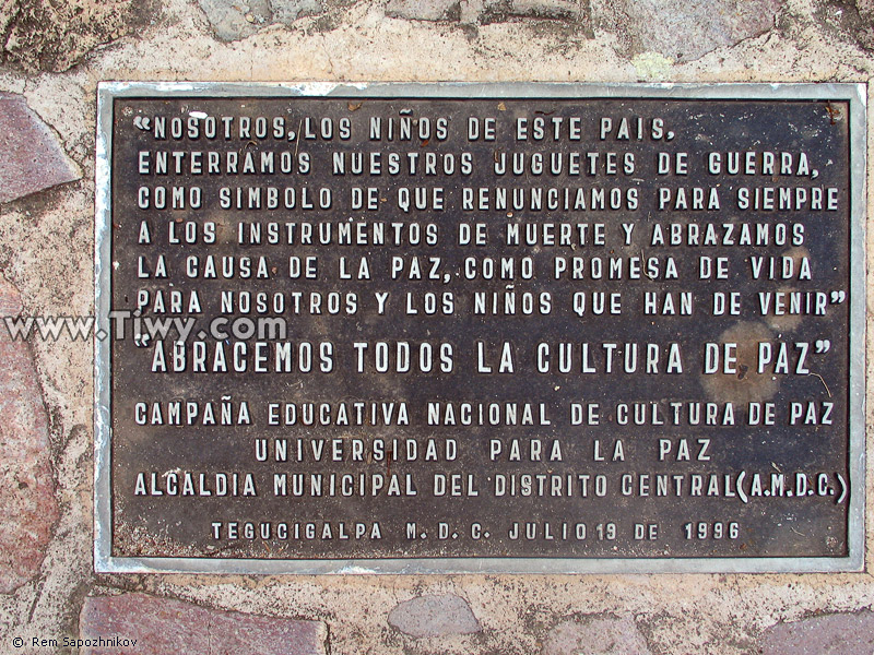 El Monumento a la Paz (Monument to Peace)