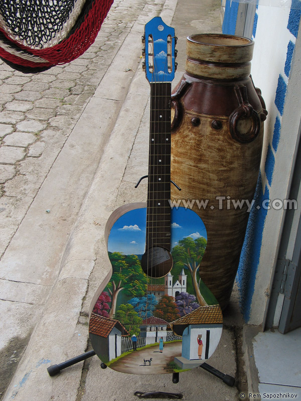 Gama de souvenir en los kioscos de Valle de ngeles.