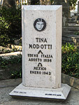 Monument to Tina Modotti in the Italian sector of the Panteon
