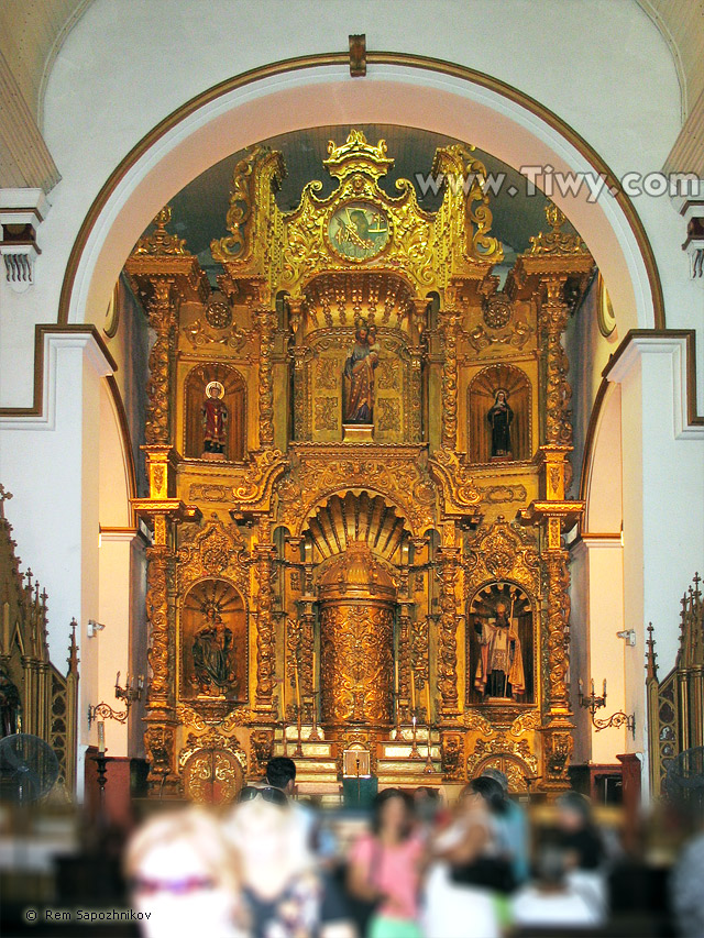 Altar de Oro del siglo XVII, se encuentra en la iglesia de San Jos