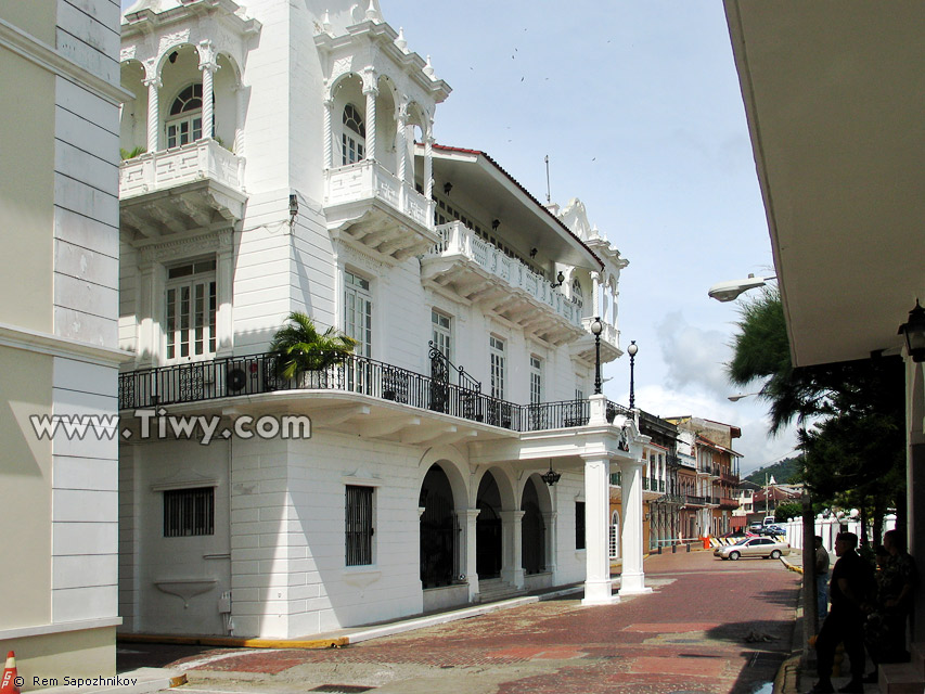 La Presidencia de la Repblica conocida como el Palacio de las Garzas.