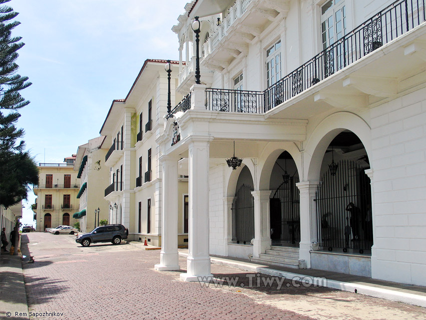 La Presidencia de la Repblica conocida como el Palacio de las Garzas.