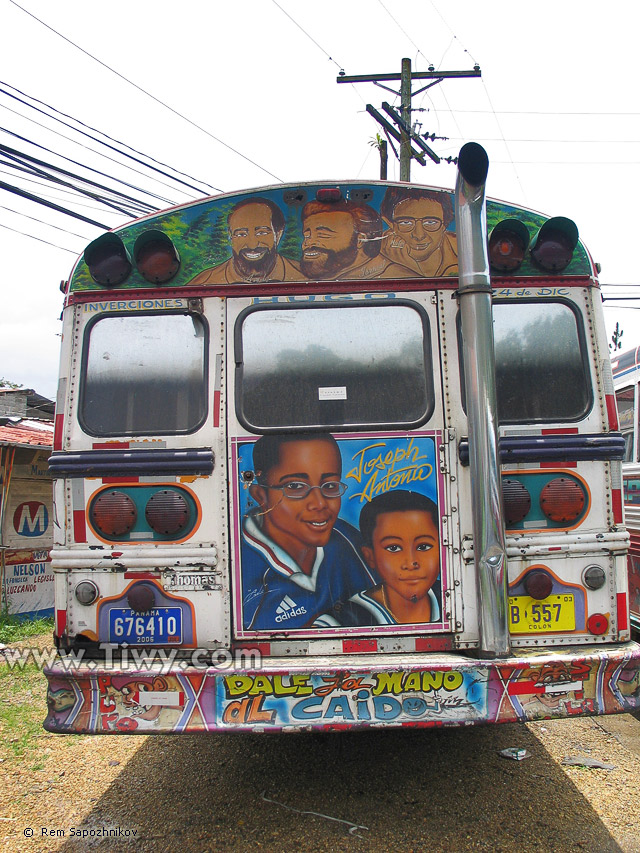 Pintorescos autobuses de Portobelo