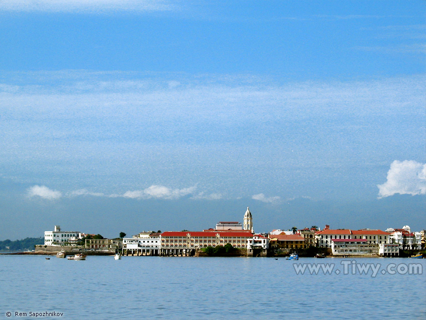 View from avenida Balboa to colonial center of Panama-city