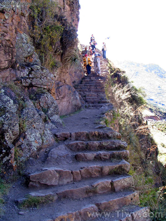 Path to the ancient Pisac