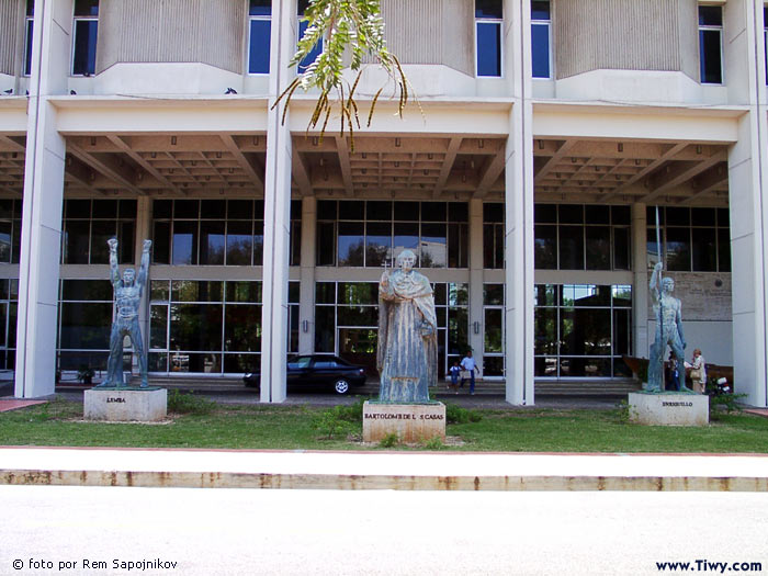 Museums and side-streets of Santo Domingo. Photos.