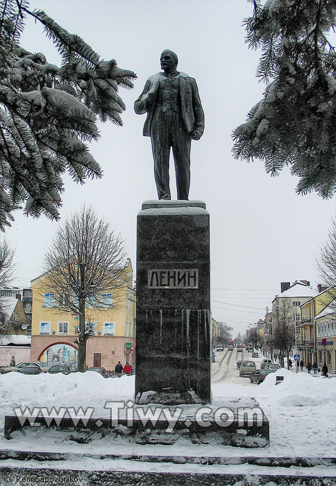 The monument to V.I. Lenin in Gusev town