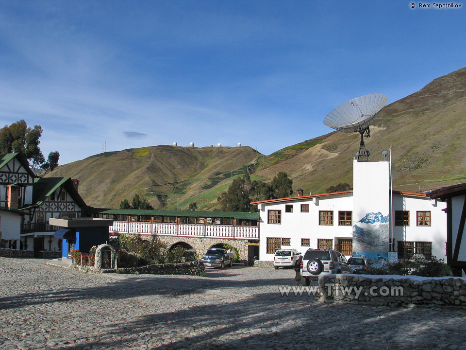 Hotel Parque Turistico Apartaderos at day