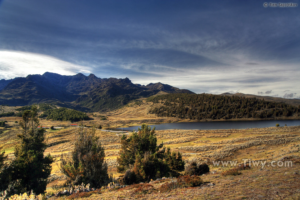 Mountainous lake Mucubaji