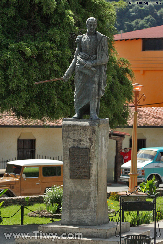 Monumento a Simon Bolivar en Santo Domingo, estado Merida, Venezuela