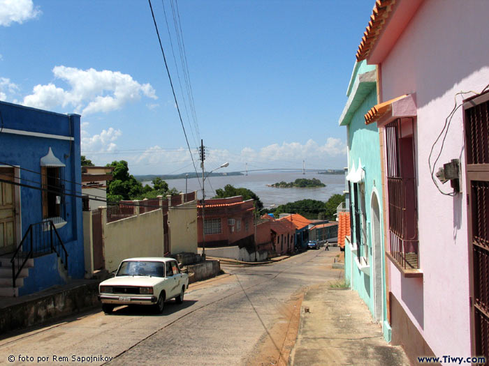 The colonial backstreets of Cuidad Bolivar.