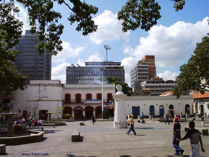 Square San Jacinto and its famous sun-dial