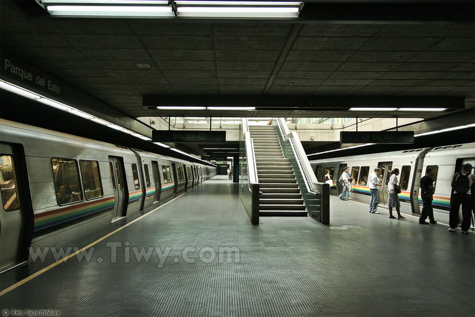 Station of metro Parque del Este